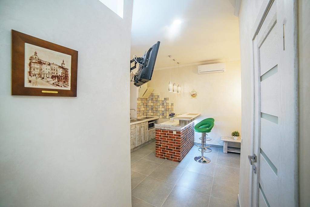 Apartment At Lyulki Lviv Exterior photo